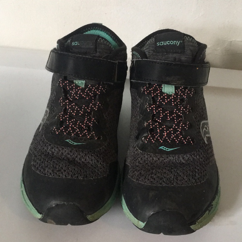 Girls Saucony High Top Sneakers: Size 13M